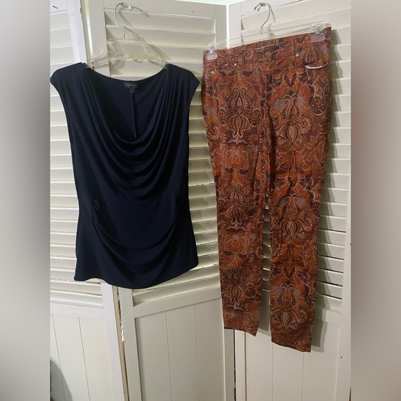 Chico's Accessories - Two piece outfit including Chicos leggings and The Limited top